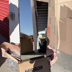All reasonable offers accepted -Smart Fitness Mirror (MIRROR) – At Home Workout Mirror – Make Offer