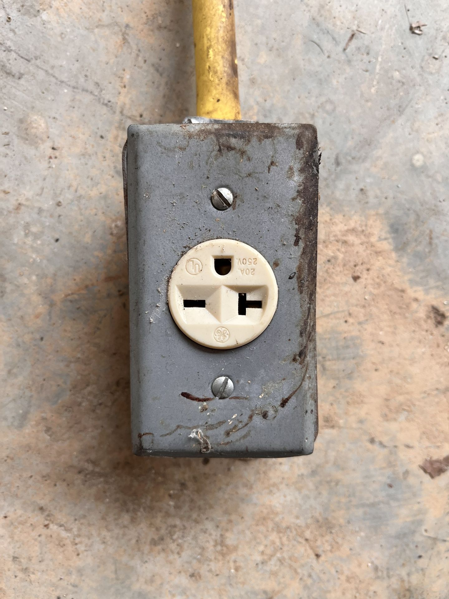 Electrical Outlet 10-3 25’