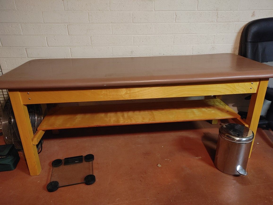 Massage Exam Table Office X Ray Light, Supplies, Desk, Chairs, Rims, Golf