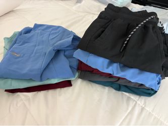 Figs scrubs  XS ( 6bottoms & 3tops)  OBO