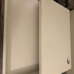 White Desk 