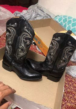 Real cobra boots