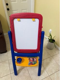 Crayola Qwikflip 2-Sided Kids Easel
