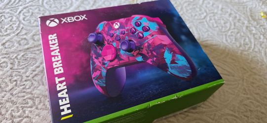 Xbox Wireless Controller – Heart Breaker Special Edition