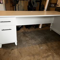 White Table 6ft Long
