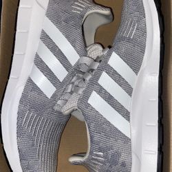 Adidas Swift Runner Size 7 