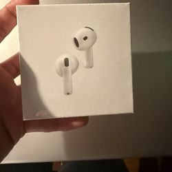 New Airpods 4s + noise cancellation 
