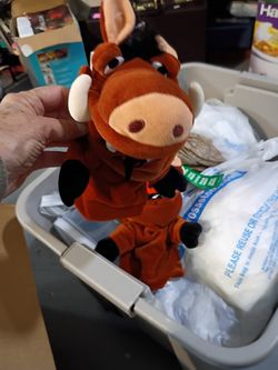 Disney store New 2 Lion King and puppets p u m b a a $15 each