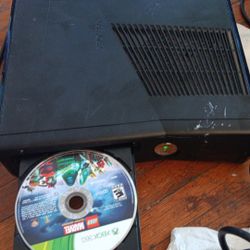 Xbox 360 Slim With One Game No Controller 