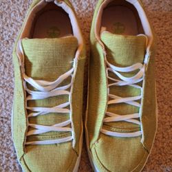 Women's Size 8 Timberland Sneakers 