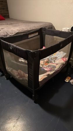 Play pen
