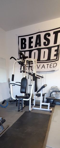 UNIVERSAL WORKOUT STATION