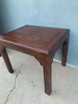 Henredon   Vintage wood side table