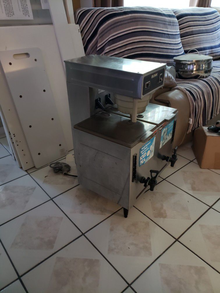 Bunn-O-Matic Commerical Dual Iced Tea Brewer for Sale in Fontana, CA -  OfferUp