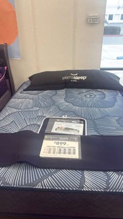 Serta perfect sleeper medium mattress . high quality mattress. great sale