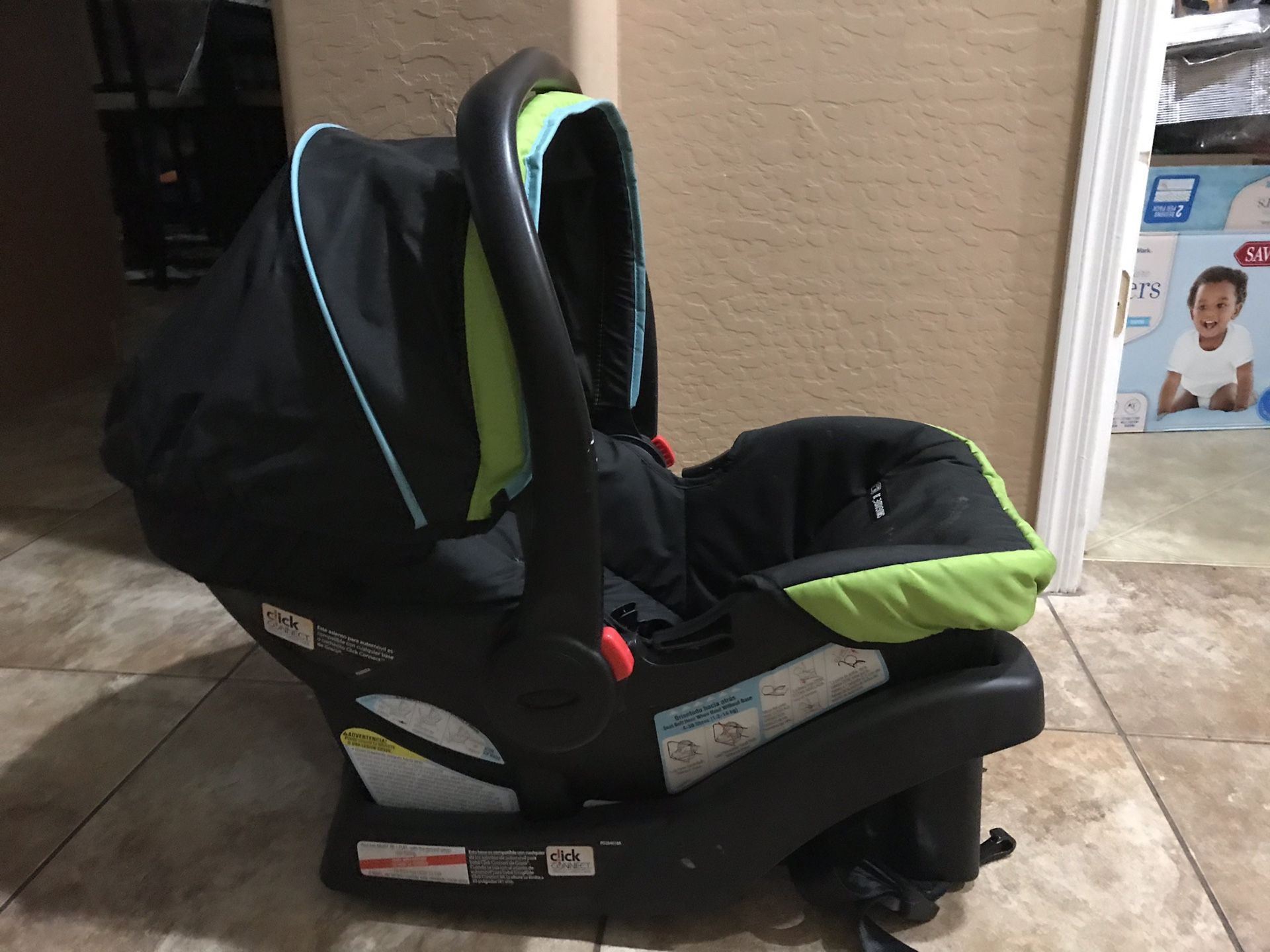 Graco Snug Ride Click Connect Infant Car Seat with Base.
