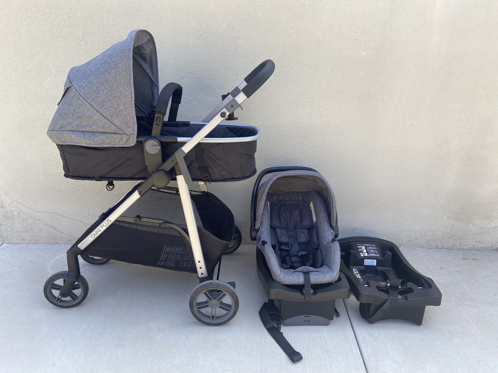 Evenflo Omni Plus Stroller And Car Seat System