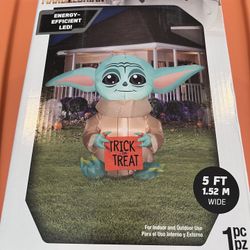 Gemmy Disney Star Wars 5 ft Sitting Grogu The Child Trick or Treat Inflatable