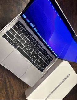 Apple MacBook Air 13” Retina Display