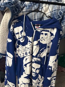 Asaali sweater