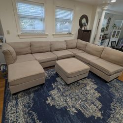 8 Piece Modular Sectional + Ottomans 