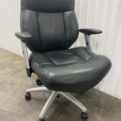 True Innovations Office Chair 40" Tall 28" Wide 24" Faux Leather Deep Black