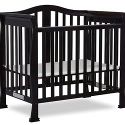 Mini Crib (2 available)