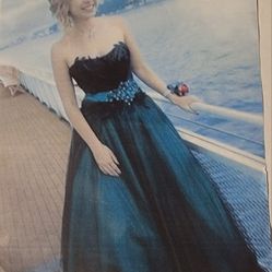Gorgeous Formal Dress Size 6