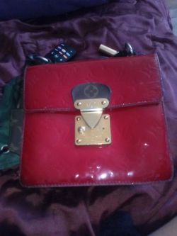 Louis Vuitton purse