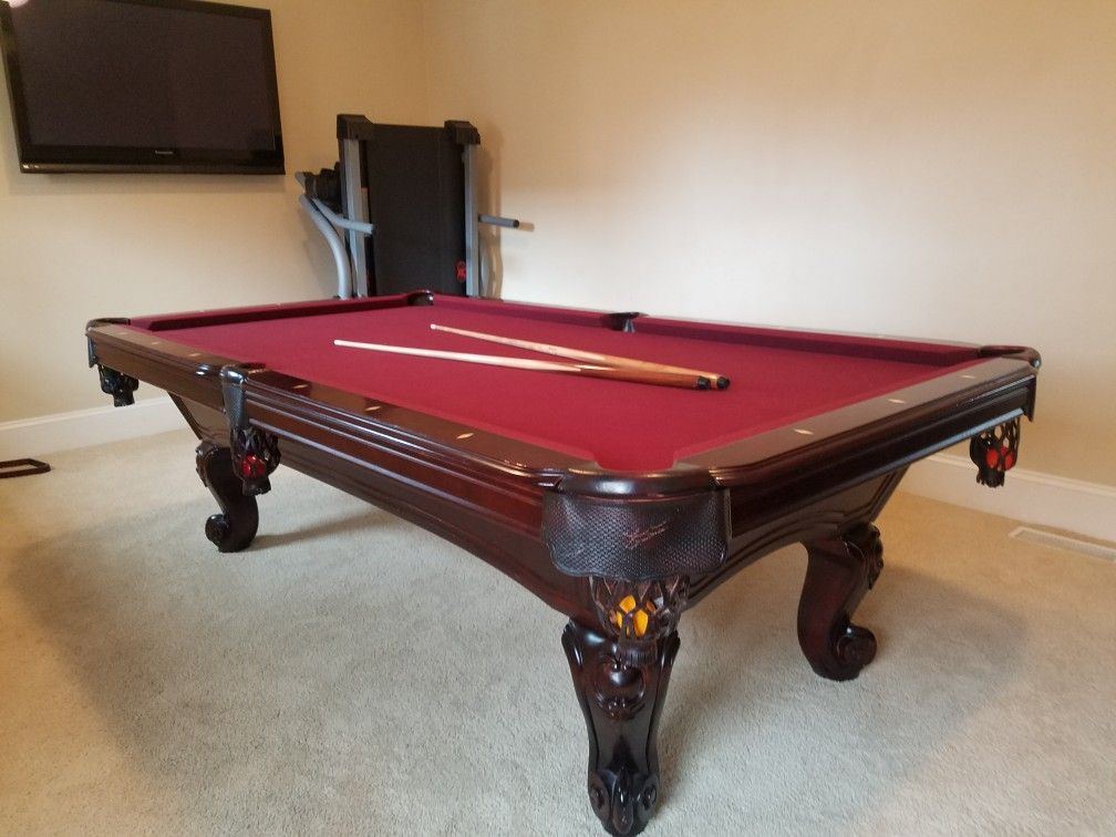 Beautiful Cherry Wood Pool Table for Sale in Seattle, WA OfferUp