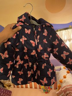 Never Worn Girl’s 2T Winter Puffy Jacket With Hood  