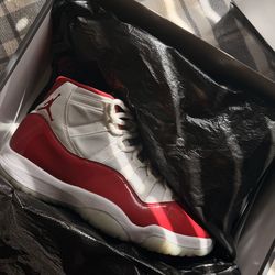 Air Jordan 11 cherry