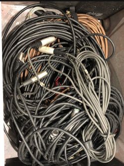 12 XLR Mic Cables and Connectors + Case