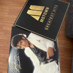 Vinyl Player With 2 Albums 