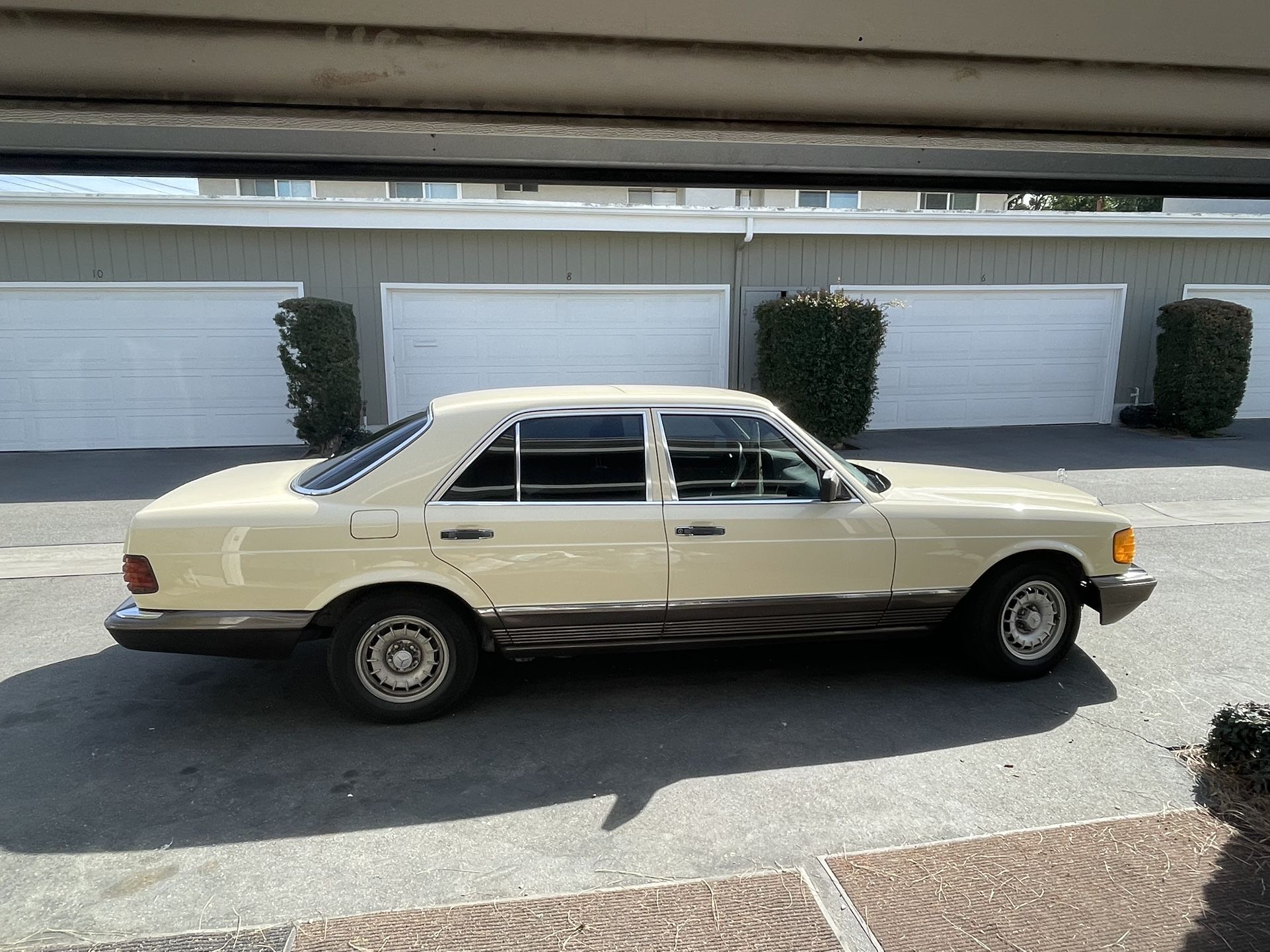 1984 Mercedes-Benz 300