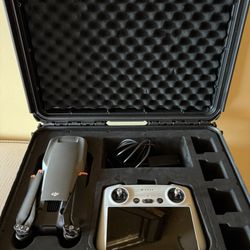 DJI Mavic 3 Classic 4k (Case Included)