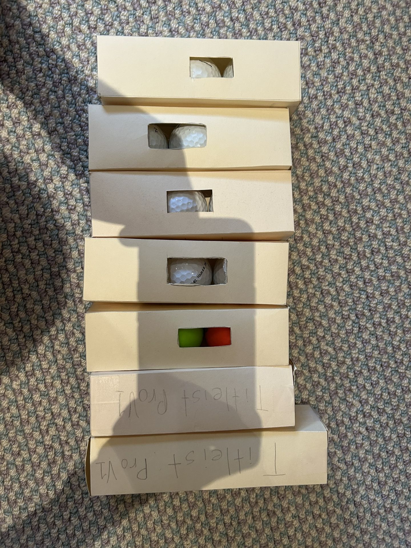 24 Refurnished and Packed Golf Balls