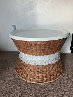 Side table/coffee table