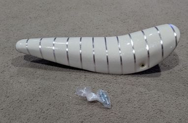 NEW WHITE SPARKLE BANANA SEAT FOR 20-INCH BICYCLES