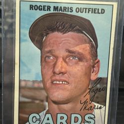 1967 Topps Roger Maris Vintage Baseball Card