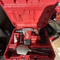 Milwaukee 1 9/16” SDS Rotary Hammer Drill 