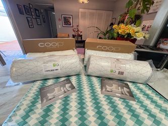 HomeGoods original & even adjustable crescent pillows(queen)