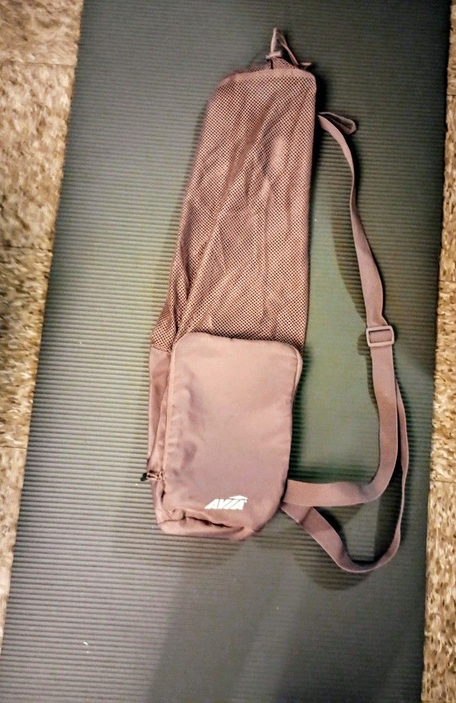 Athletic Works Thick Comfortable Heather Grey Yoga Mat With Pretty lavender Yoga Mat Carrier