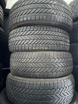 225/60/R17 las 4 llantas Bridgesstone por $170