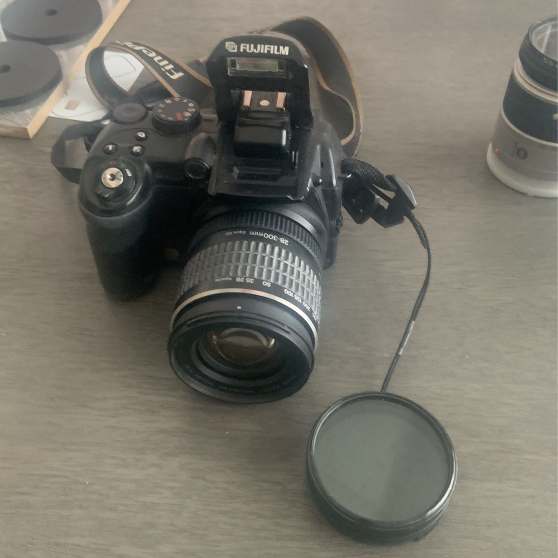 Fujifilm FinePix S9000 Digital Camera