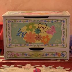 Chest For Girls Room 