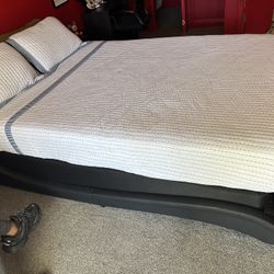 Queen Size Modern Bed With Led Lights
