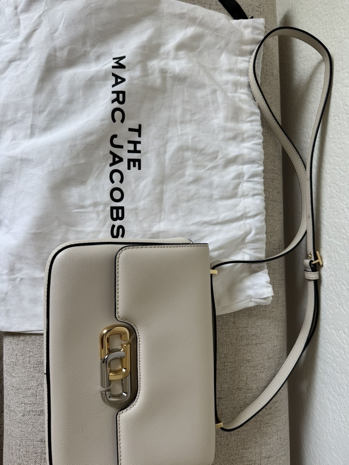 Marc Jacobs Crosbody Bag – Cream with Gold/Silver Hardware (Includes Dust Bag)