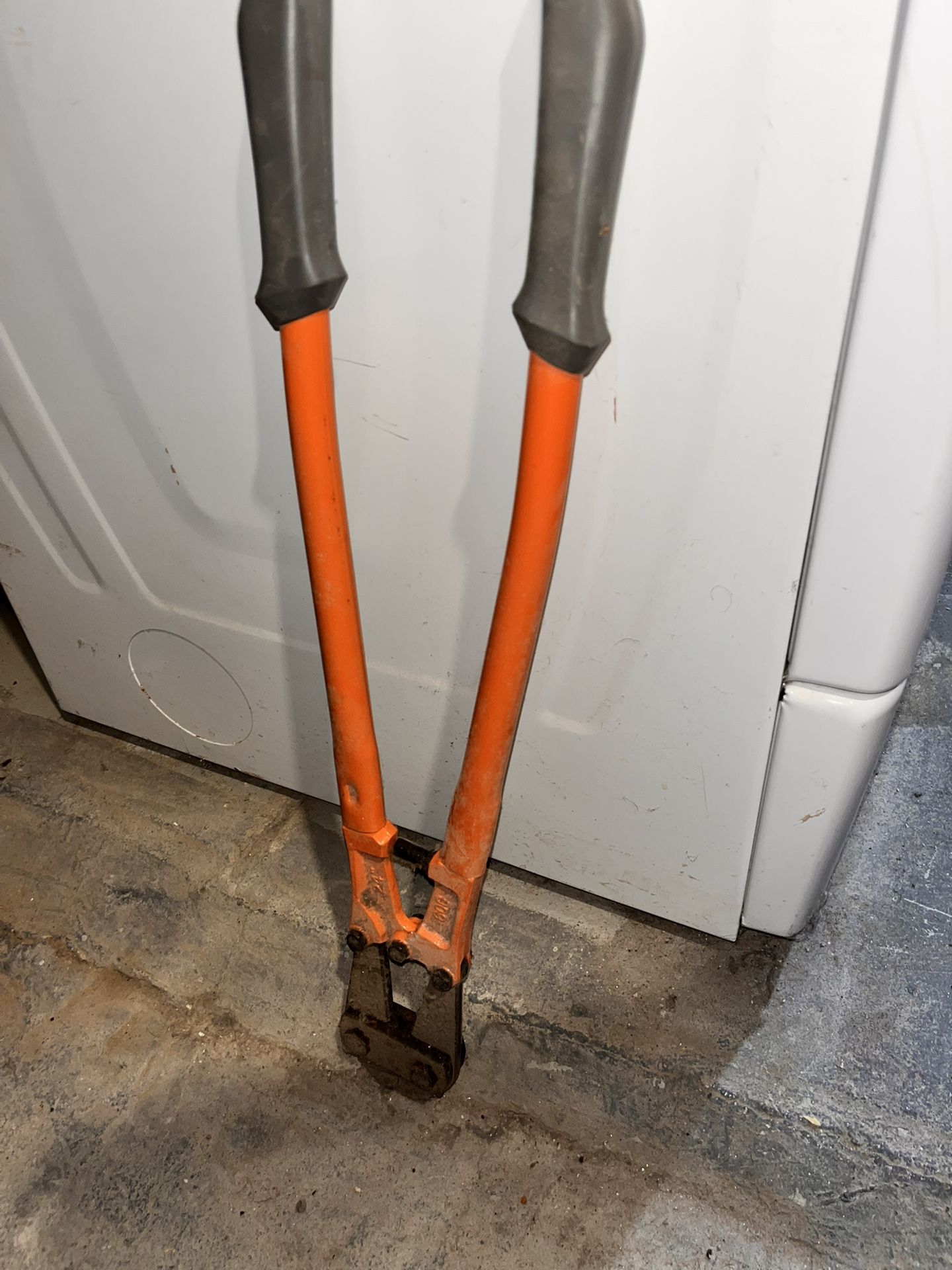 24” Heavy Duty Bold Cutters