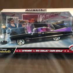 Jada Diecast DC Bombshells Catwoman And Cadillac 